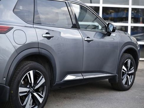 Used 2023 Nissan Rogue SL w/ SL Premium Package image 8