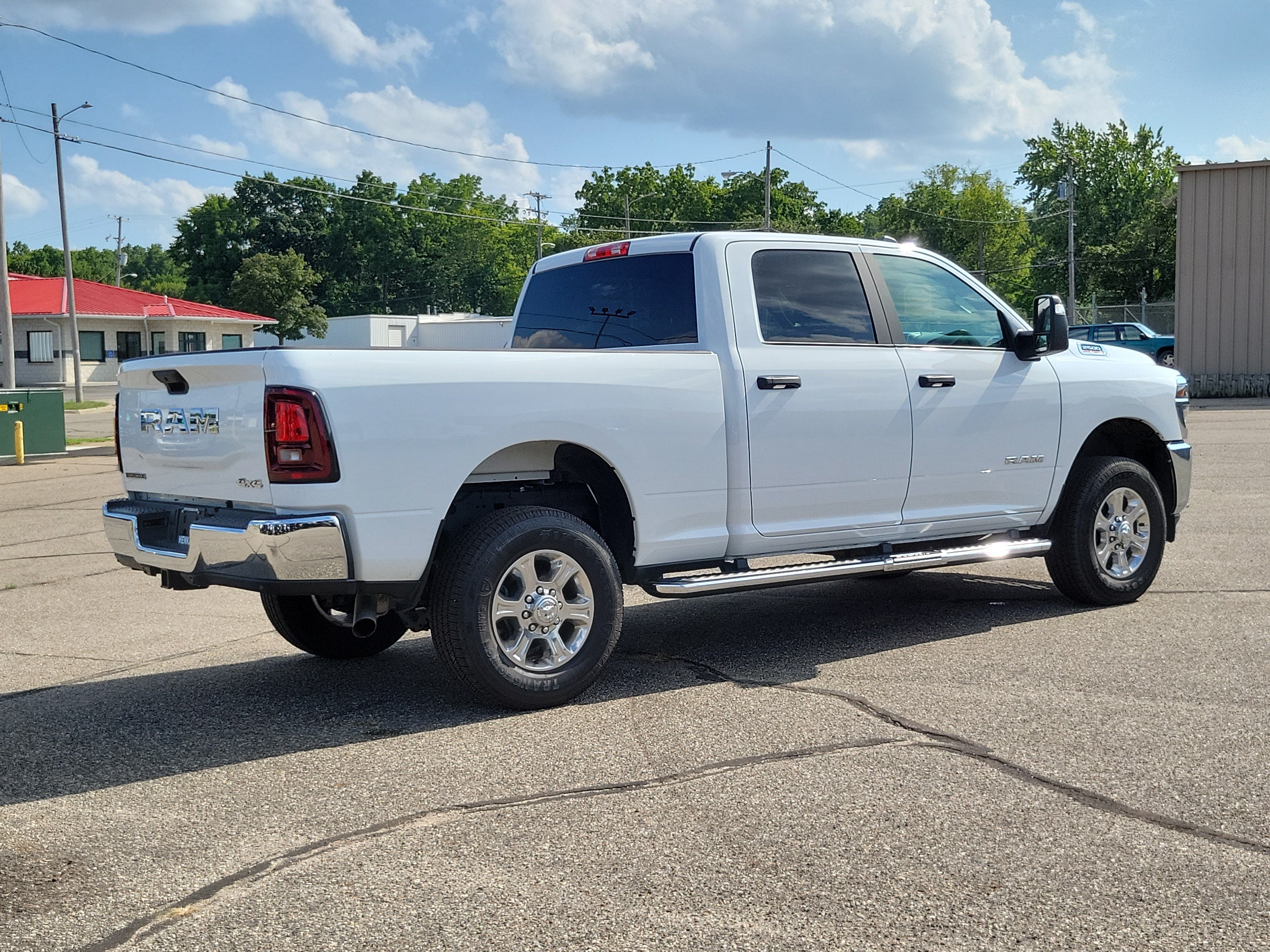 Used 2026 RAM 2500 Big Horn AWD/4WD image 4