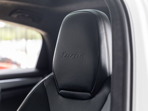 Certified 2020 Porsche Cayenne Turbo AWD/4WD image 29