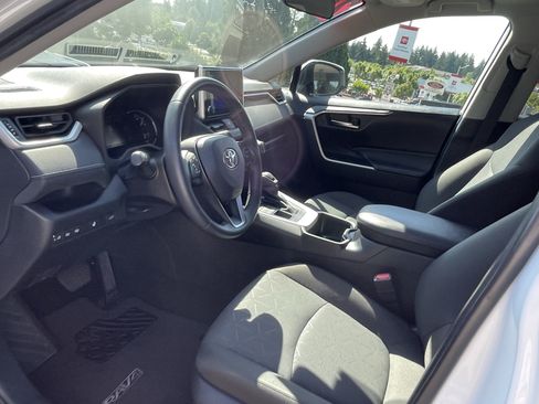 Certified 2024 Toyota RAV4 XLE w/ Convenience Package AWD/4WD image 9