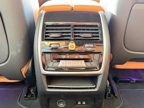 Used 2022 BMW X7 M50i w/ Executive Package image 17