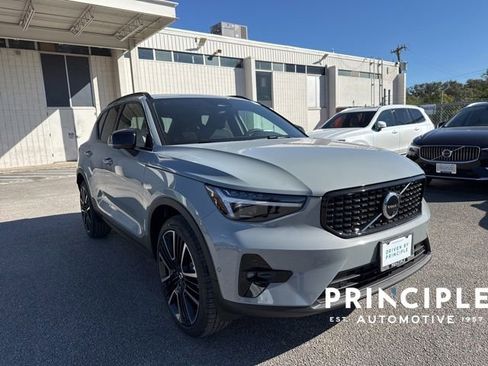 New 2026 Volvo XC40 B5 Ultra AWD/4WD image 4
