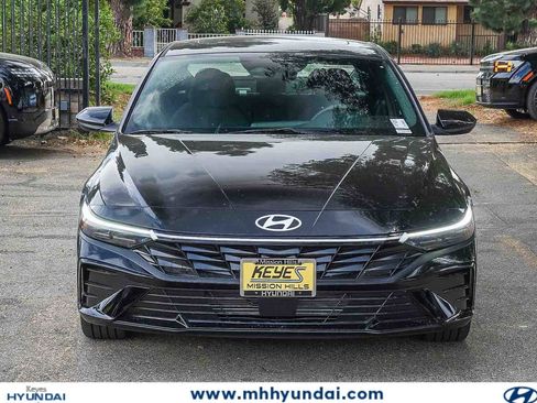 New 2026 Hyundai Elantra SEL Sport FWD image 2
