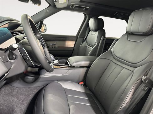 New 2026 Land Rover Range Rover Sport SE image 9
