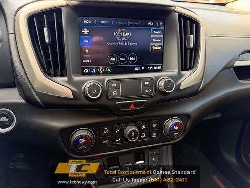 Used 2019 GMC Terrain Denali w/ Advanced Safety Package AWD/4WD image 19