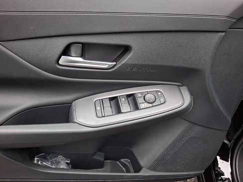 New 2026 Nissan Sentra SV w/ SV Convenience Package FWD image 9