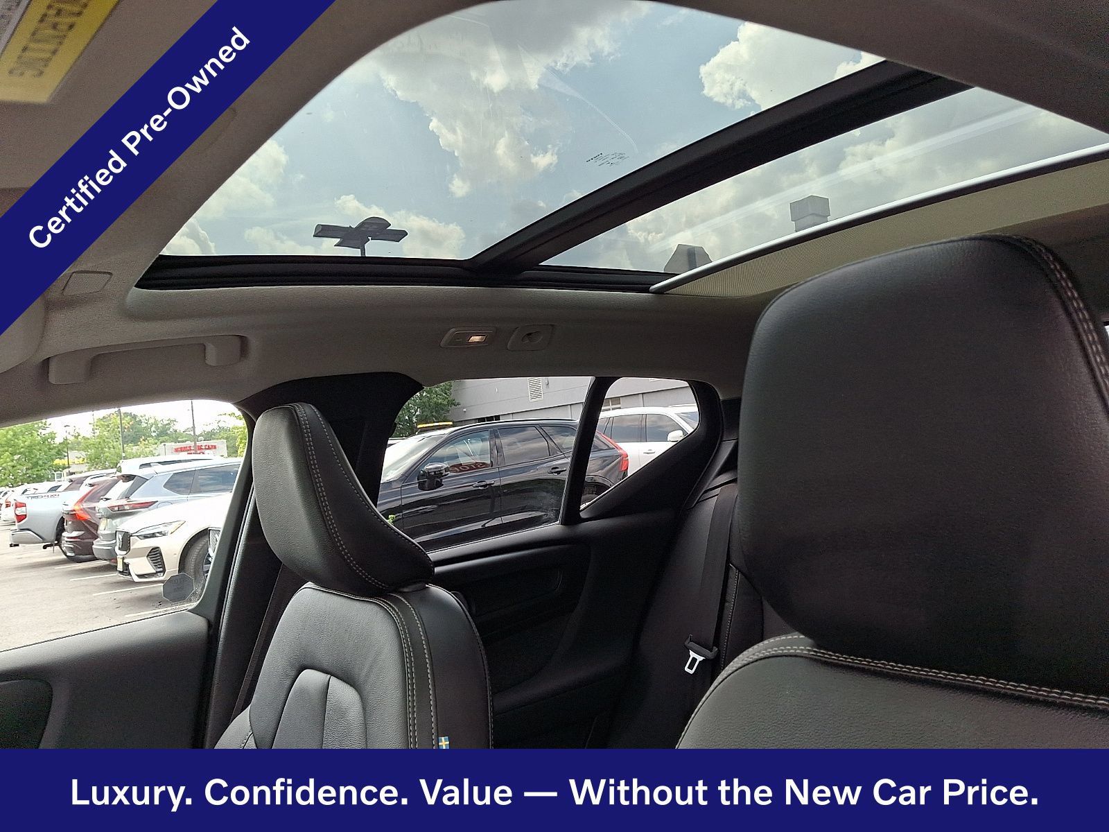Certified 2023 Volvo XC40 B5 Plus w/ Driver Assist Package AWD/4WD image 15