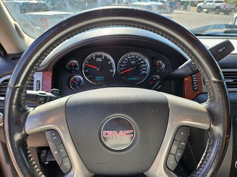 Used 2008 GMC Sierra 2500 SLT w/ EZ-Lift Tailgate Package AWD/4WD image 21