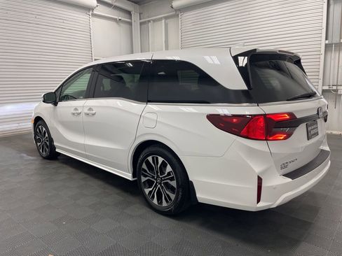 New 2026 Honda Odyssey Elite image 5