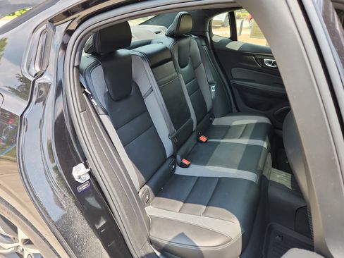 Used 2022 Volvo S60 B5 R-Design w/ Advanced Package image 34