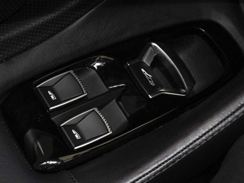 Used 2022 McLaren GT RWD image 17