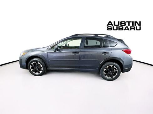 Used 2023 Subaru Crosstrek 2.0i Premium image 4