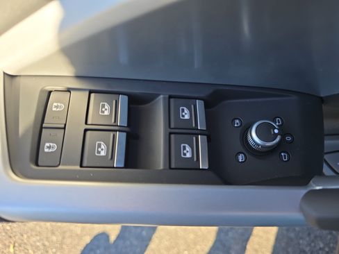 New 2025 Audi Q3 2.0T Premium image 27