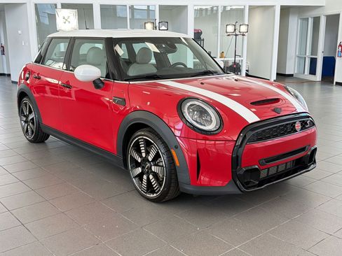 Certified 2024 MINI Cooper S FWD image 7