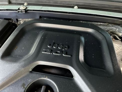 Used 2024 Jeep Wrangler Unlimited Sport AWD/4WD image 31