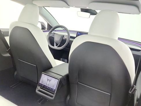 Used 2026 Tesla Model 3 RWD image 40
