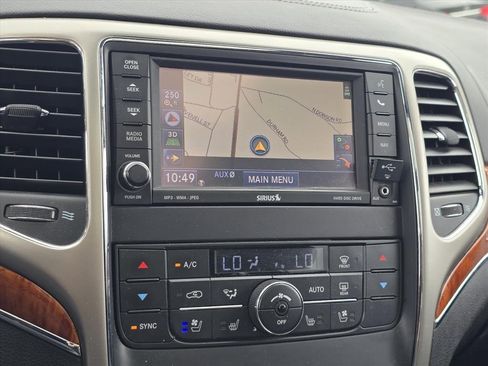 Used 2013 Jeep Grand Cherokee Overland image 10
