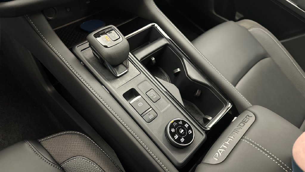 New 2026 Nissan Pathfinder SL AWD/4WD image 16