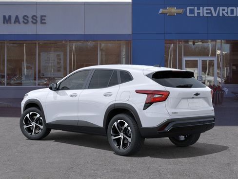 New 2026 Chevrolet Trax RS w/ Driver Confidence Package FWD image 3