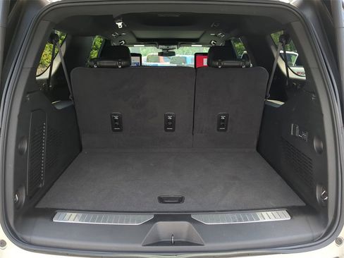 Used 2024 GMC Yukon XL Denali image 21