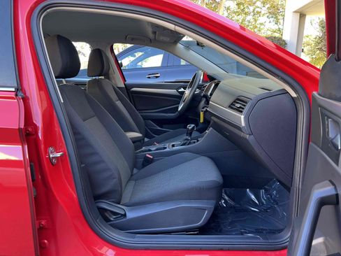 Used 2019 Volkswagen Jetta S image 42