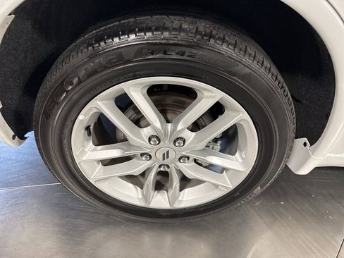 Used 2025 Dodge Durango R/T AWD/4WD image 8