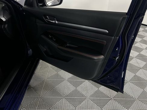 Used 2023 Nissan Altima 2.5 SR image 34