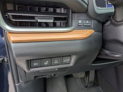 Used 2025 Toyota Grand Highlander AWD Hybrid image 17