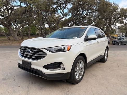 Used 2024 Ford Edge Titanium image 1