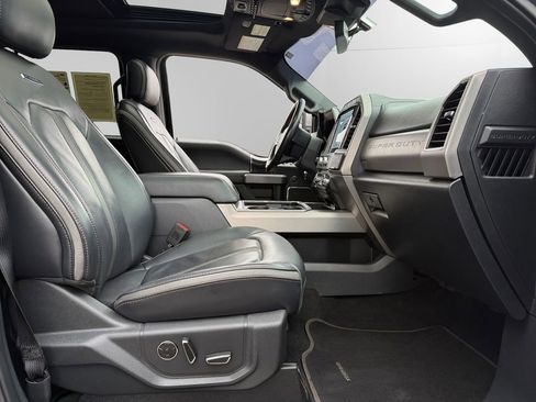 Certified 2022 Ford F350 Platinum w/ Tremor Off-Road Package image 15