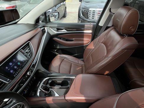 Used 2021 Buick Enclave Avenir w/ Avenir Technology Package image 25