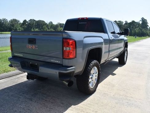 Used 2016 GMC Sierra 2500 Denali w/ Duramax Plus Package AWD/4WD image 4