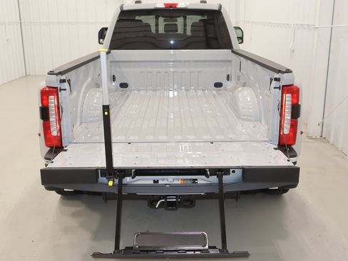 New 2025 Ford F350 Lariat w/ Lariat Ultimate Package image 32