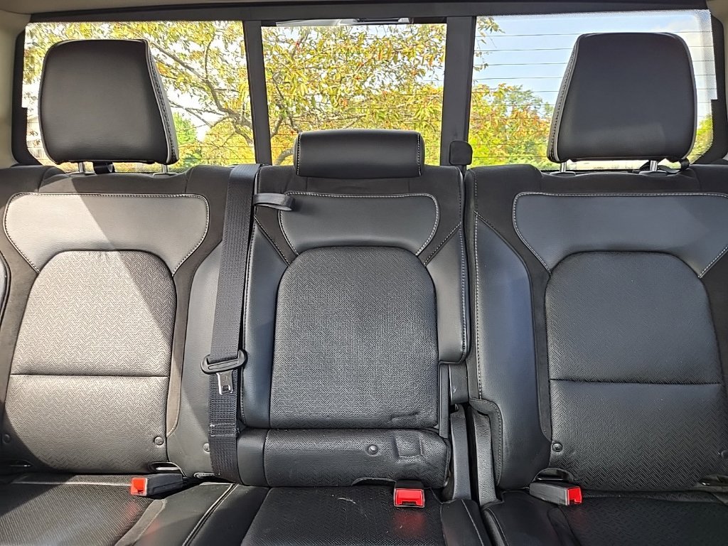 Used 2019 RAM 1500 Laramie AWD/4WD image 29