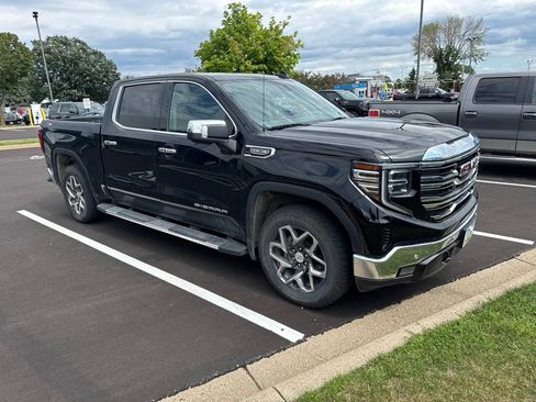 Used 2024 GMC Sierra 1500 SLT w/ SLT Premium Plus Package AWD/4WD image 2
