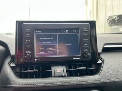 Used 2022 Toyota RAV4 LE image 18