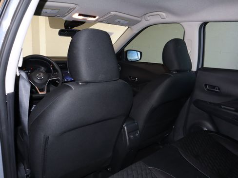 Used 2021 Nissan Kicks SV image 33