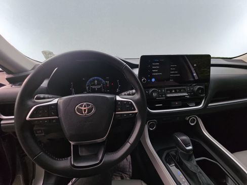 Used 2026 Toyota Grand Highlander AWD image 5