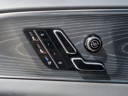 New 2026 Cadillac Lyriq Premium Luxury image 18