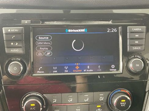 Used 2018 Nissan Rogue S FWD image 15