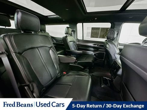 Used 2025 Jeep Wagoneer Series II w/ Premium Group I AWD/4WD image 32