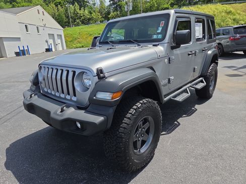 Certified 2018 Jeep Wrangler Unlimited Sport S AWD/4WD image 8