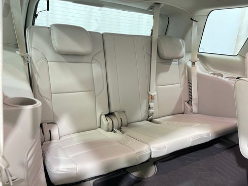 Used 2020 GMC Yukon Denali w/ Denali Premium Package AWD/4WD image 29