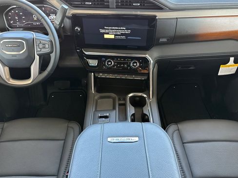 New 2025 GMC Sierra 2500 Denali w/ Denali Reserve Package image 14