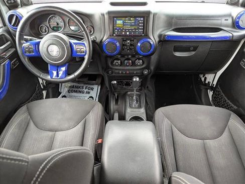 Used 2014 Jeep Wrangler Unlimited Rubicon w/ Connectivity Group image 16