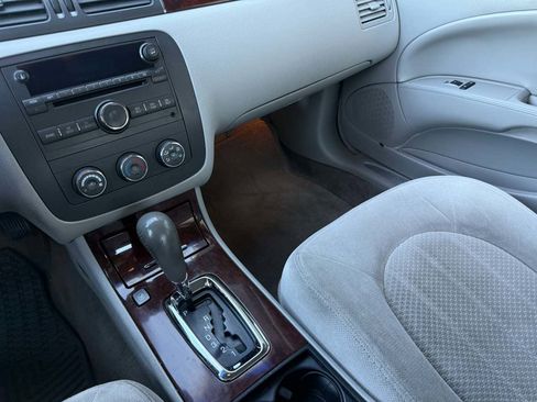 Used 2007 Buick Lucerne CX FWD image 37