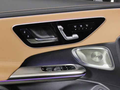 Used 2026 Mercedes-Benz CLE 300 4MATIC Cabriolet image 17