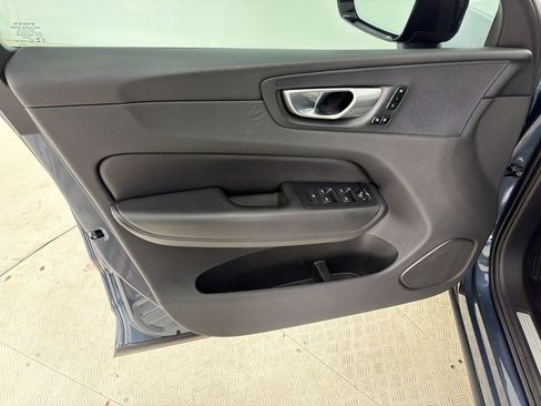 Used 2024 Volvo XC60 B5 Core AWD/4WD image 13