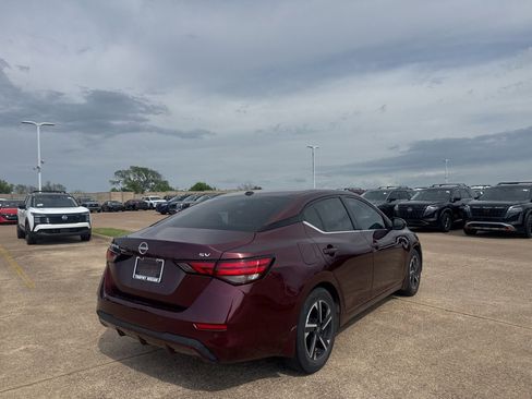 Used 2024 Nissan Sentra SV image 18