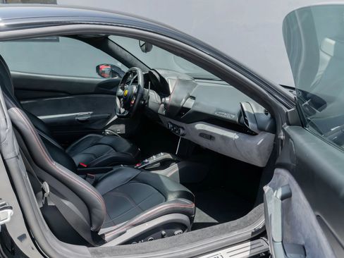 Used 2018 Ferrari 488 GTB RWD image 60